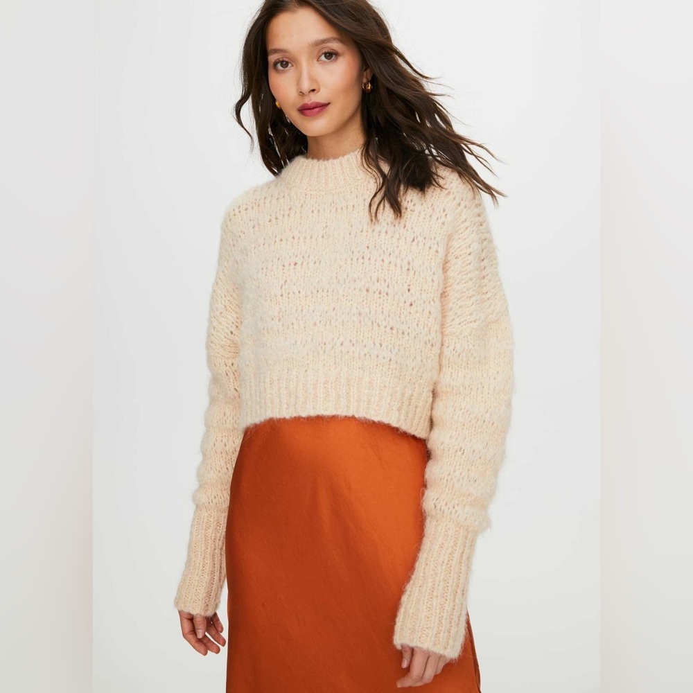 Aritzia Wilfred Lune Sweater Alpaca Cropped Crew neck Wool Giselle xs NWOT